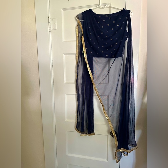 Navy embroidered mesh drape blouse with dupatta - Picture 2 of 3